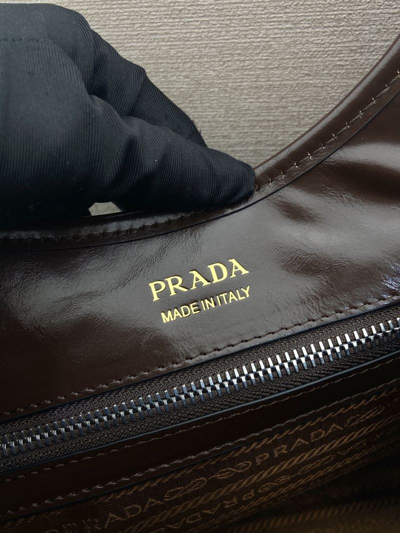 Pra*a hobo bags